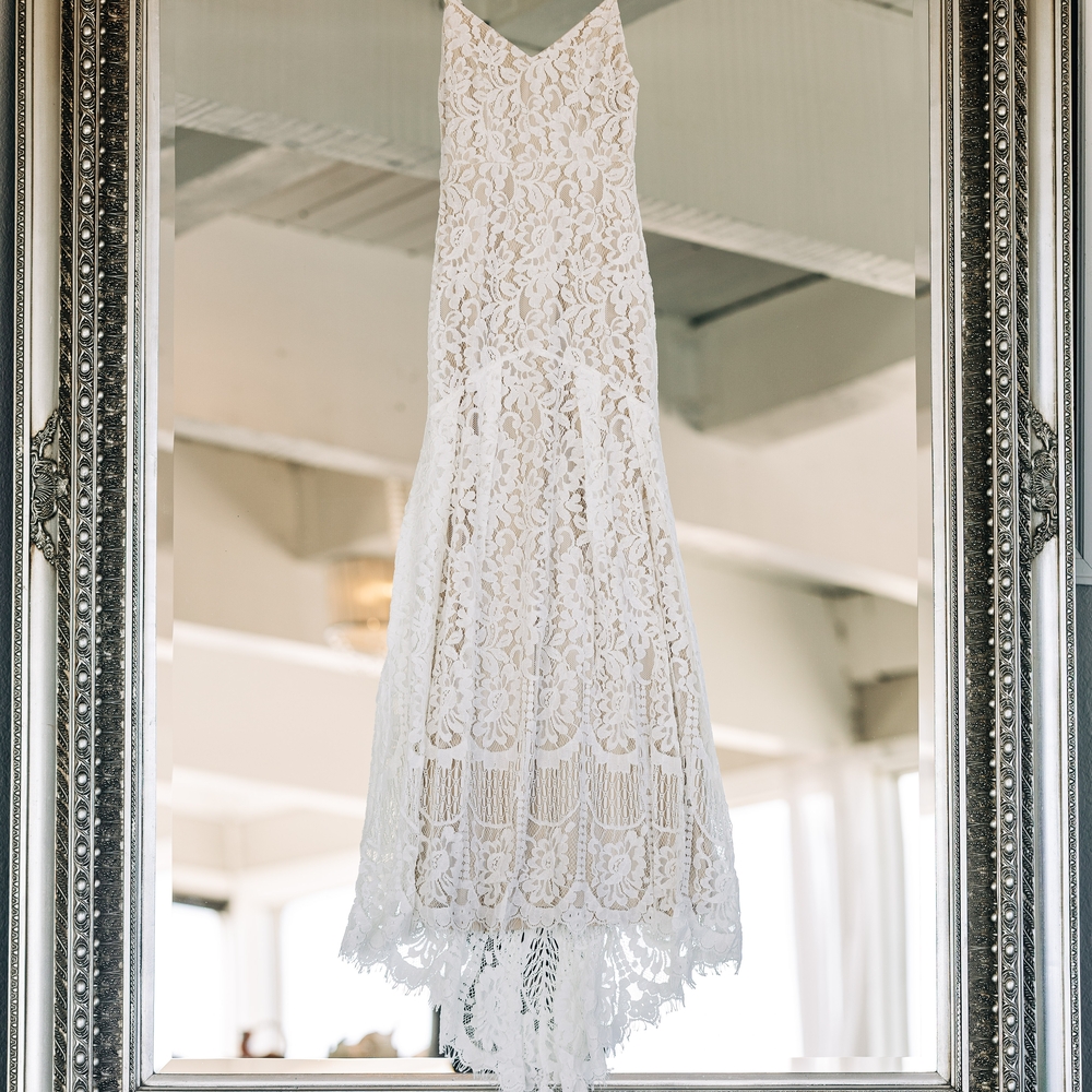 Lulu's White Sleeveless Spaghetti Strap Wedding Dress